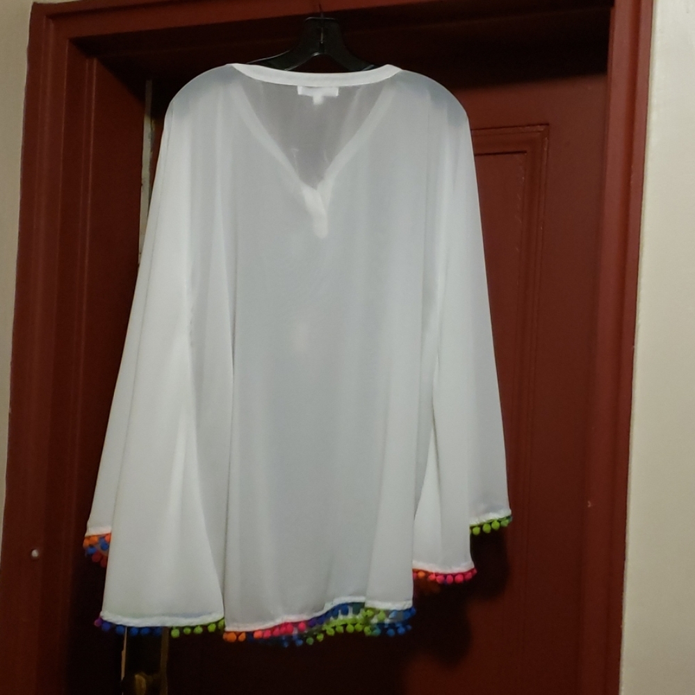 A&B Top With Multi-Coloured Pom Pom Size S/M - Picture 5 of 8